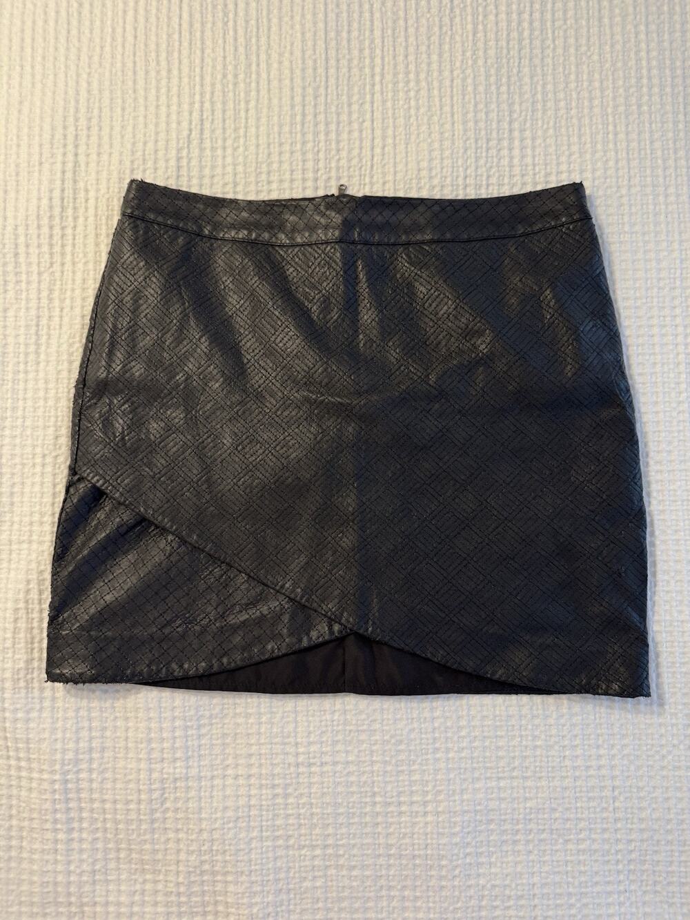 Mossimo Mini Skirt Black Texture Size 10 Biker Rock Punk Gothic